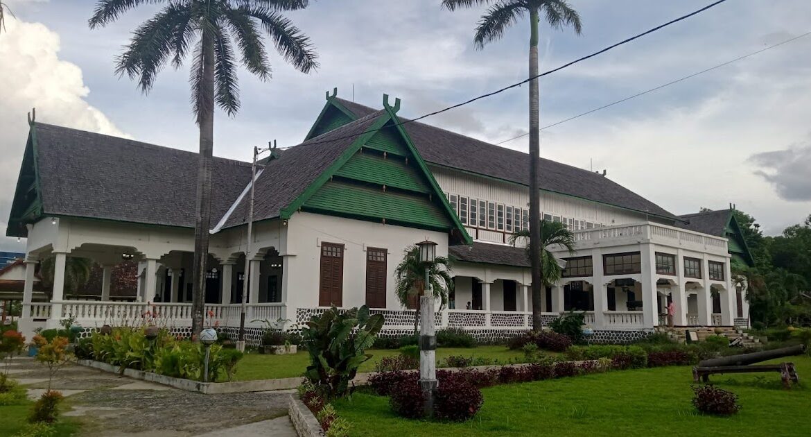 Berwisata ke Museum ASI Mbojo : Eks Istana Kesultanan Bima, Kota Bima, Nusa Tenggara Barat